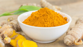épices de type curcuma et gingembre