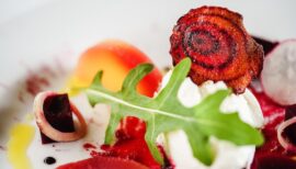 assiette de légumes en gros plan