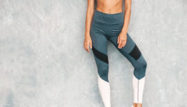 bas du corps d'une femme en legging de sport